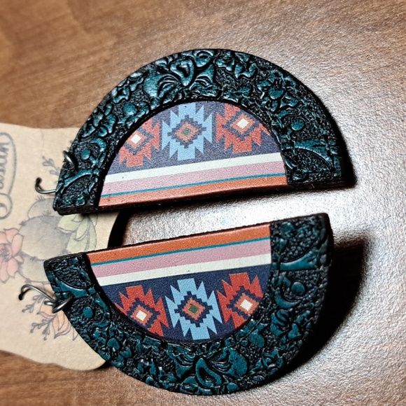 Justin Boots Turquoise Floral Leather Hoop Earrings with Aztec Inlay - Picture 3 of 3
